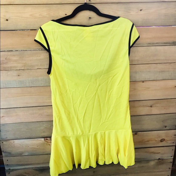 Woman’s Costume - Picture 12 of 12